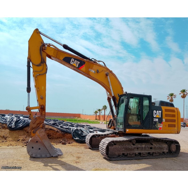 EXCAVADORA - CATERPILLAR - 329