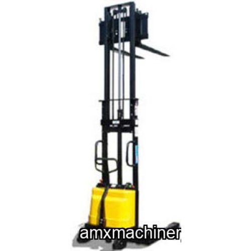 APILADOR SEMI-ELECTRICO – ELEVACION 3 METROS - CAPACIDAD 1,000 KG