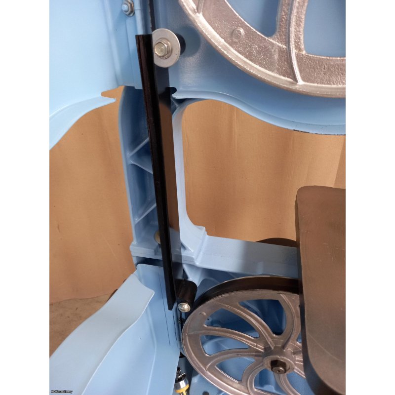 SIERRA CINTA - VOLANTES 14” - ½ HP - DELTA